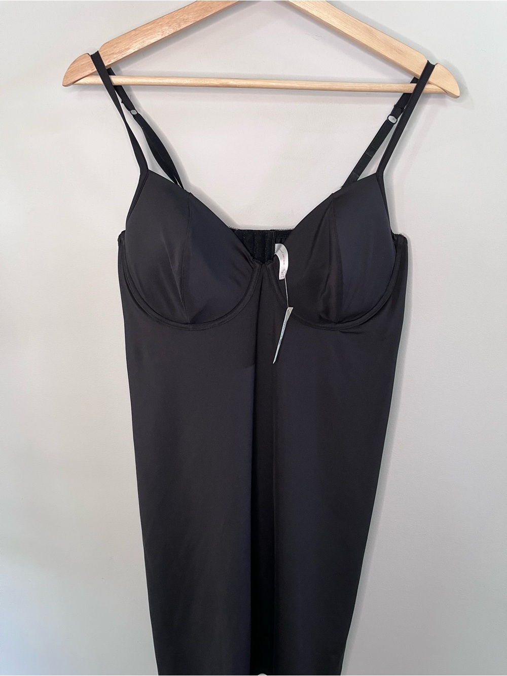 Cacique‎ Sexy Sensual Black Underwire Chemise Nightgown or Slip Size 14/16 NWT